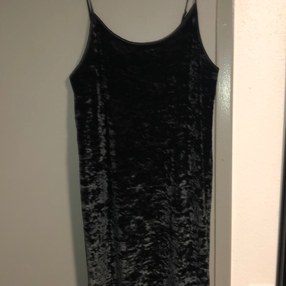 Velvet dress - Picture 1 of 3